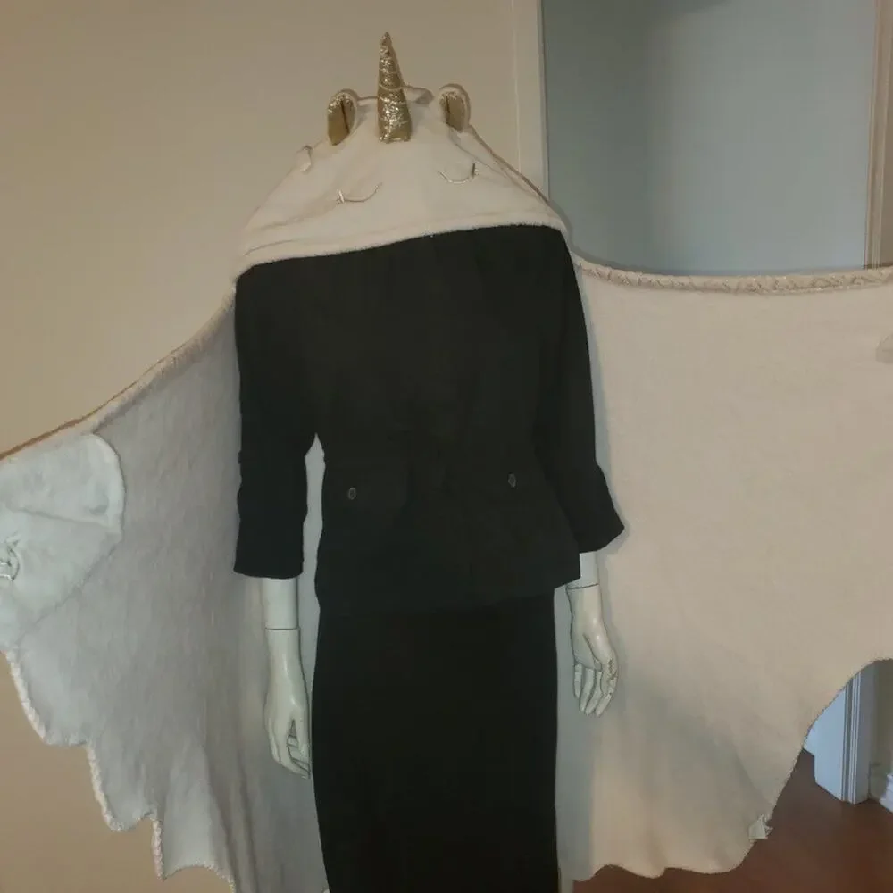 Justice Cream Unicorn Cozy Blanket || One size EUC